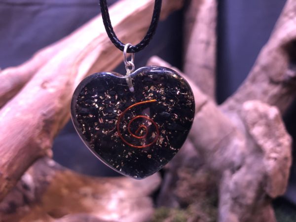 Orgonite pendentif Shungite - forme de coeur