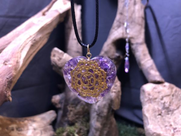 Orgonite pendentif Améthyste - forme de coeur