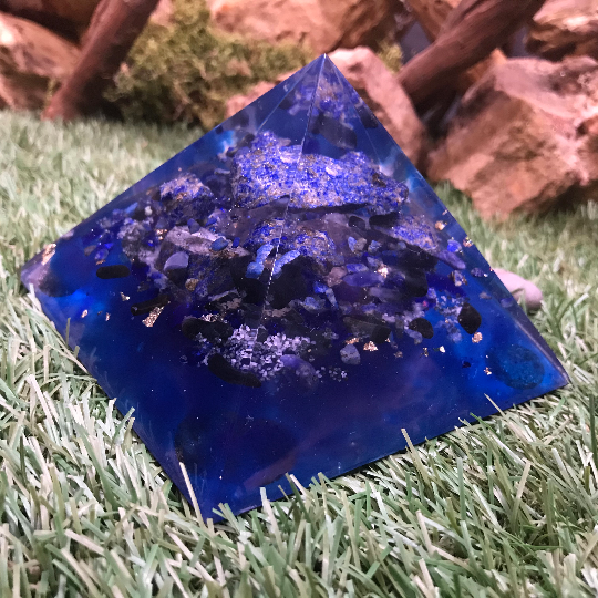 Pyramide Orgonite Lapis Lazuli - Pierre de Santé