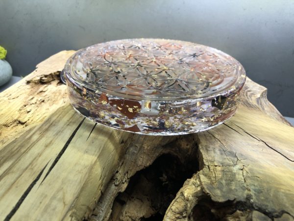 Orgonite fleur de vie 18cm avec Shungite/Jaspe rouge/Cristal de roche